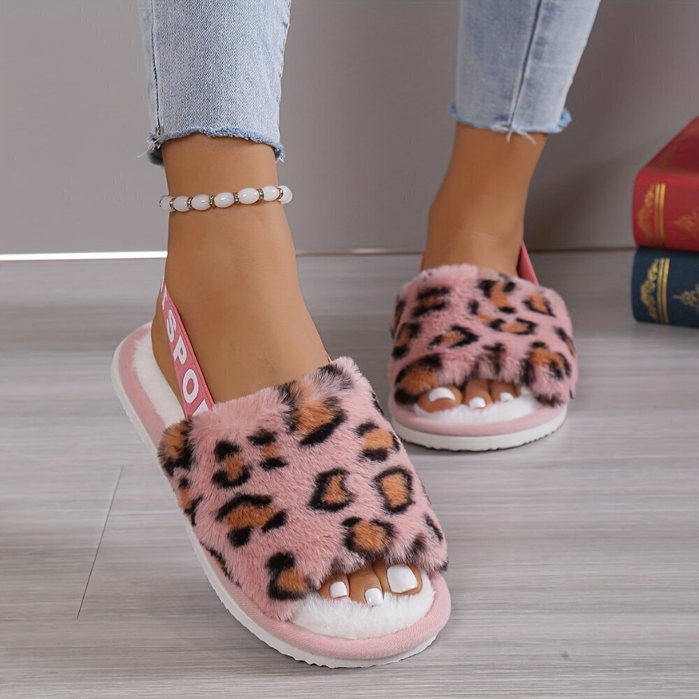 Travel Passions - Light Pink Chic Leopard Print Open Toe Slippers